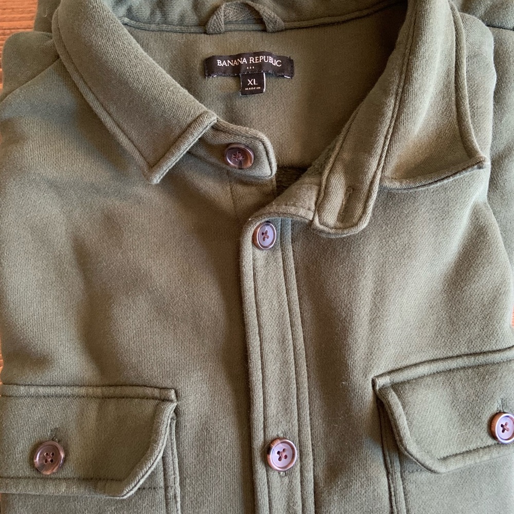 Banana republic button up, size XL fits more like a large. 27” L, 21” W
